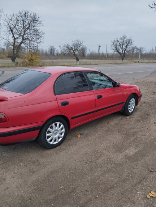 Toyota Carina 1995 год Днестровск Днестровск - изображение 3
