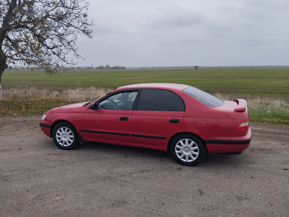 Toyota Carina 1995 год Днестровск Днестровск - изображение 2