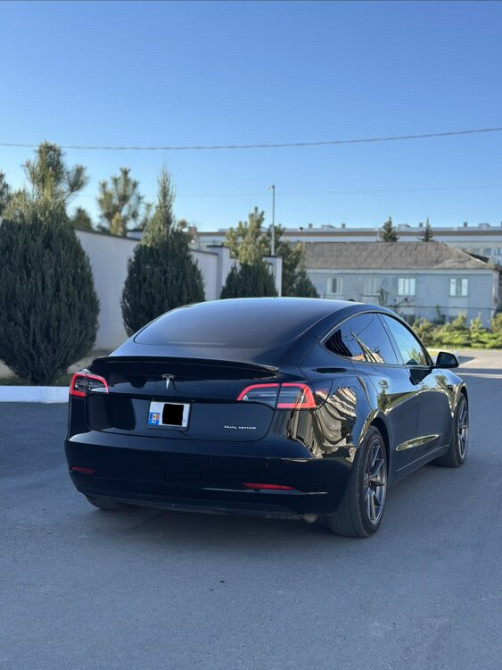 Tesla Model 3 2021 год Тирасполь Тирасполь - изображение 3