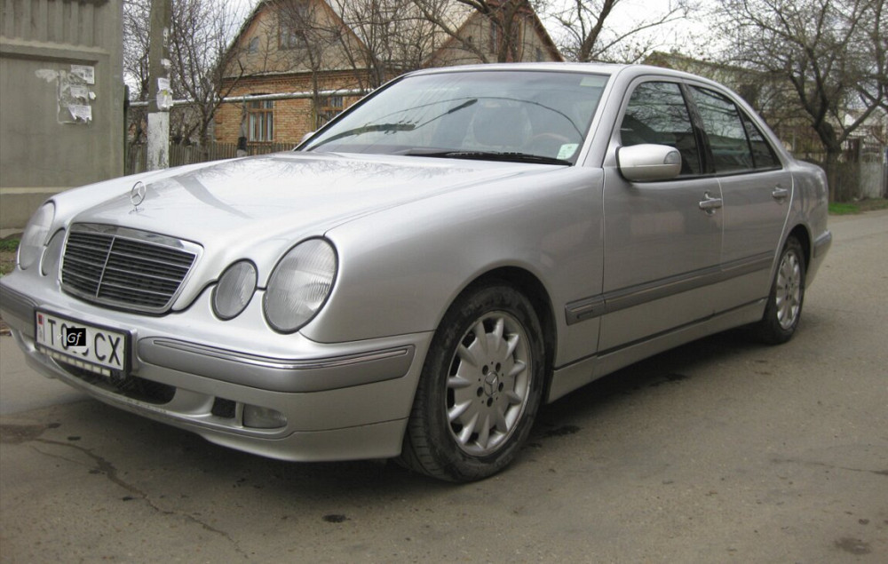 Mercedes E-Class 2001 год Днестровск Днестровск - изображение 1