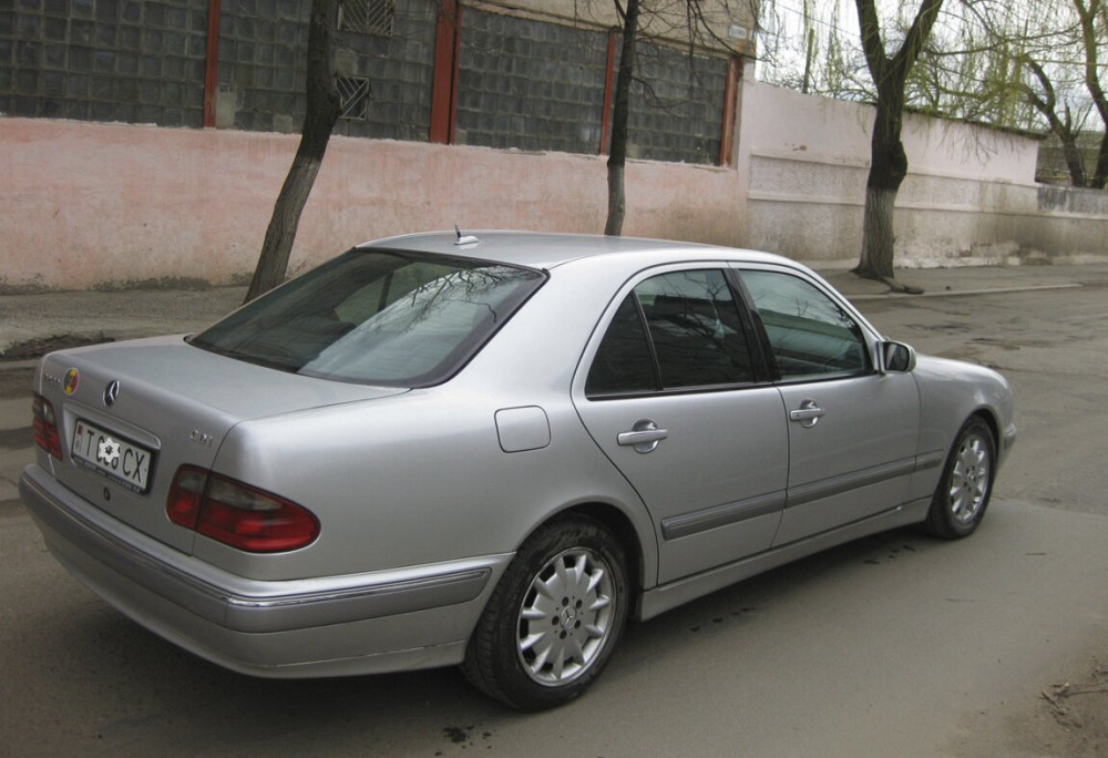Mercedes E-Class 2001 год Днестровск Днестровск - изображение 2