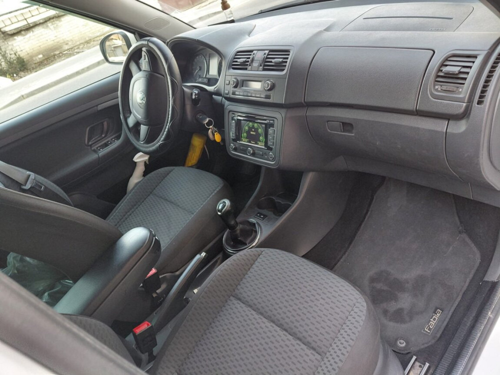 Skoda Fabia 2012 год Кишинёв Кишинёв - изображение 9
