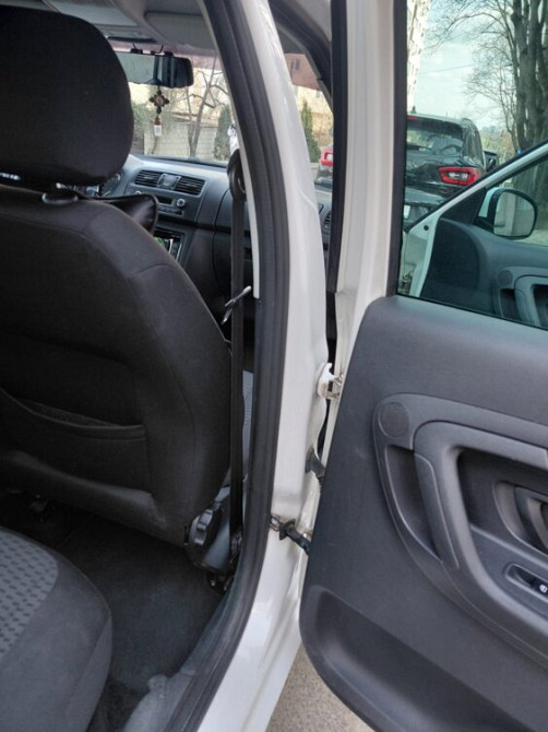 Skoda Fabia 2012 год Кишинёв Кишинёв - изображение 7