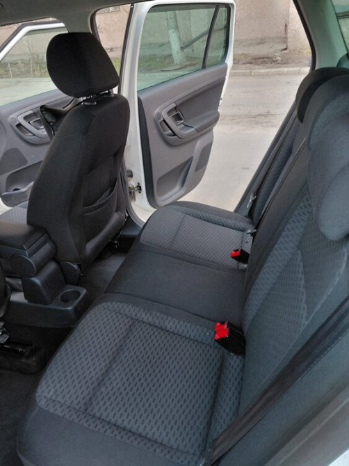 Skoda Fabia 2012 год Кишинёв Кишинёв - изображение 8