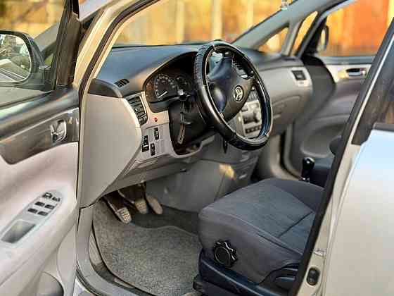 Toyota Avensis Verso 2000 год Тирасполь Тирасполь
