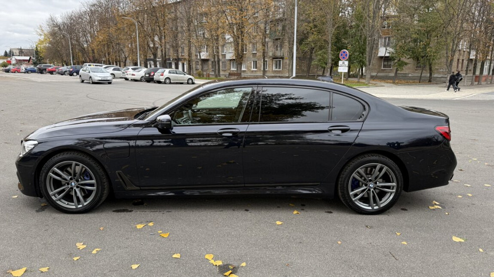 BMW 7 Series 2017 год Бендеры Бендеры - изображение 6