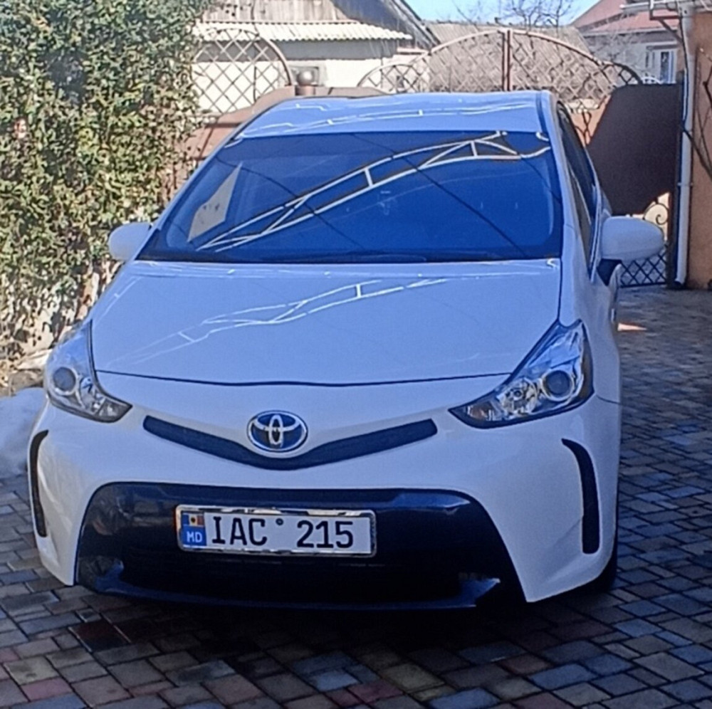 Toyota Prius 2015 год Днестровск Днестровск - изображение 1