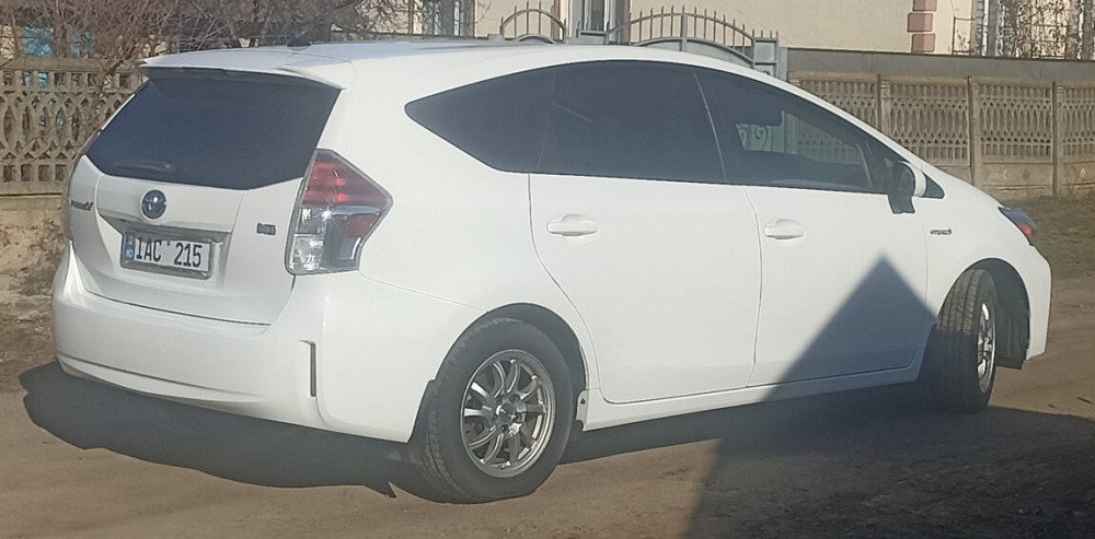 Toyota Prius 2015 год Днестровск Днестровск - изображение 4