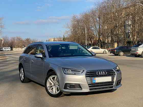 Audi A4 2018 год Парканы Парканы