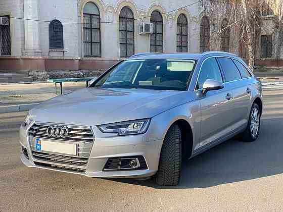 Audi A4 2018 год Парканы Парканы