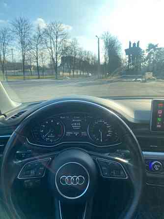 Audi A4 2018 год Парканы Парканы