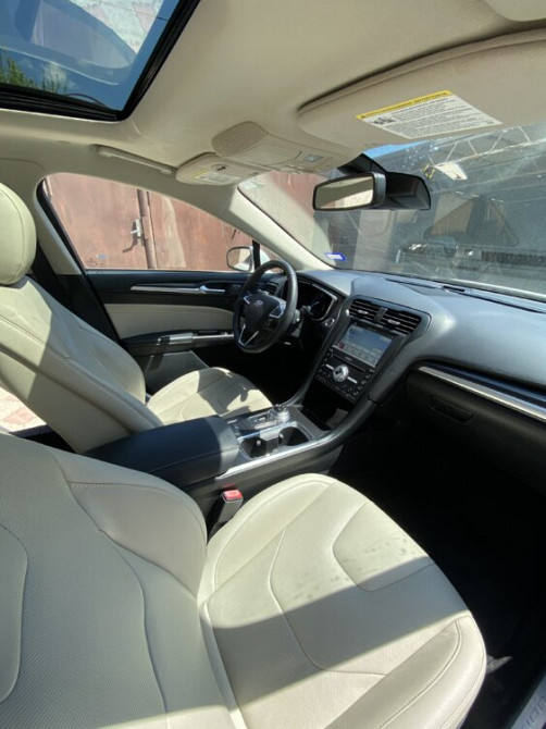 Ford Fusion 2018 год Новые Анены Новые Анены - изображение 8