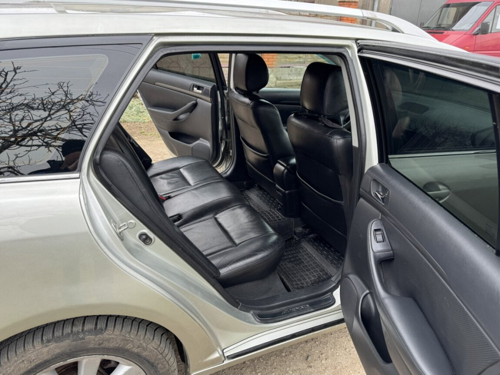 Toyota Avensis 2004 год Днестровск Днестровск - изображение 6