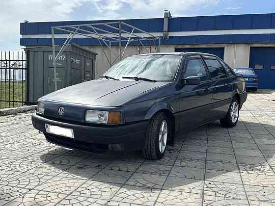 Volkswagen Passat 1990 год Парканы Парканы