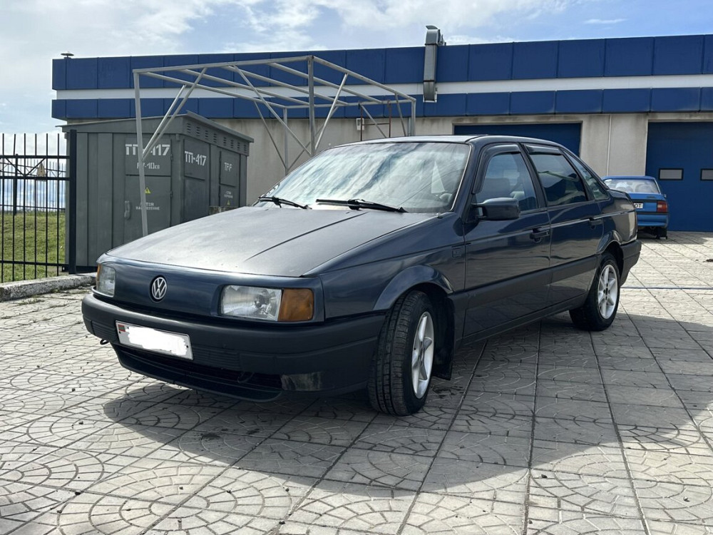 Volkswagen Passat 1990 an Parcani Parcani - fotografie 1