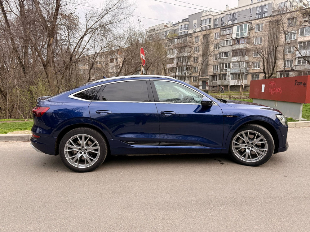 Audi e-tron Chişinău - fotografie 2