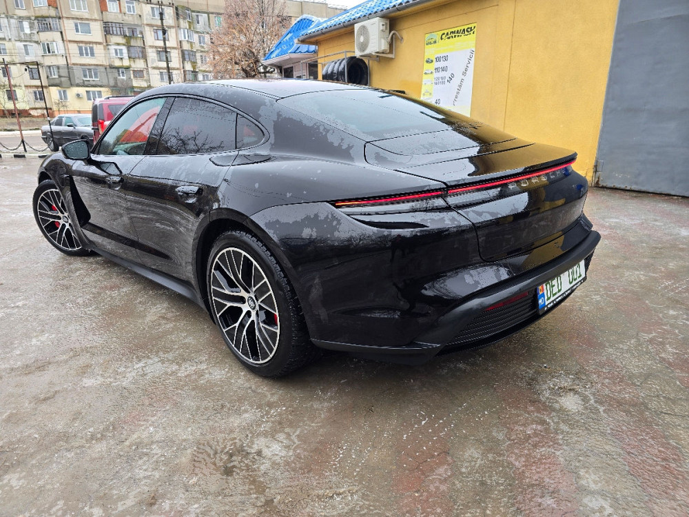 Porsche Taycan 2020 an Chişinău Chişinău - fotografie 3