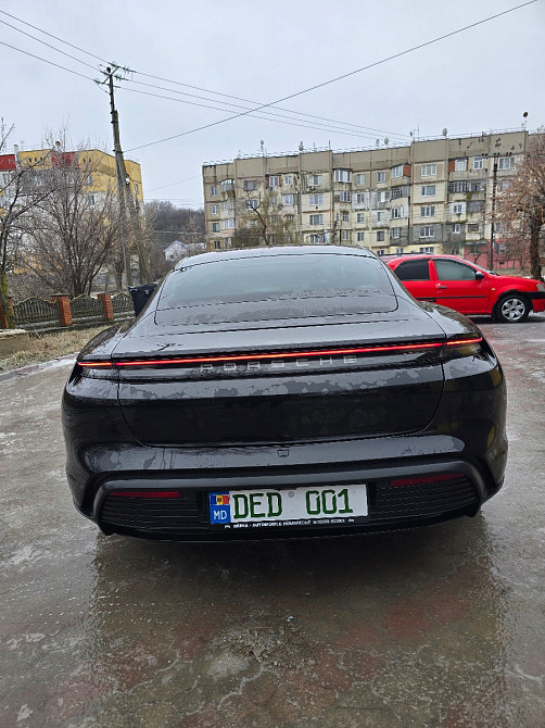 Porsche Taycan 2020 an Chişinău Chişinău - fotografie 2