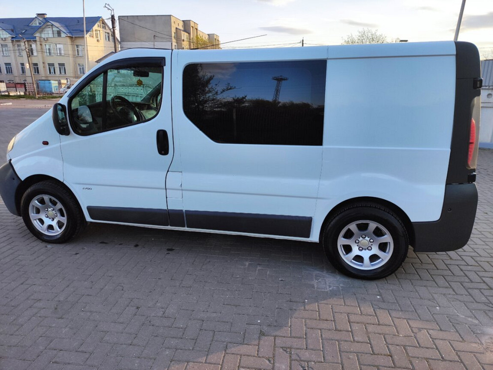 Opel Vivaro 2002 год Бельцы Бельцы - изображение 1