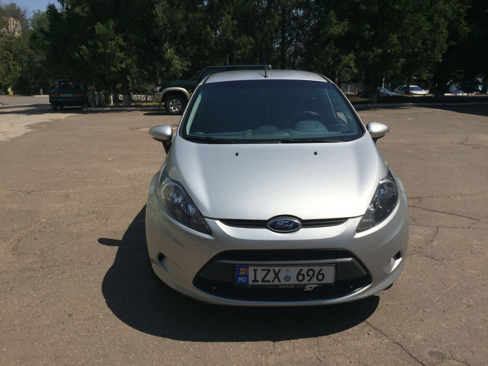 Ford Fiesta 2010 год Кишинёв Кишинёв - изображение 2