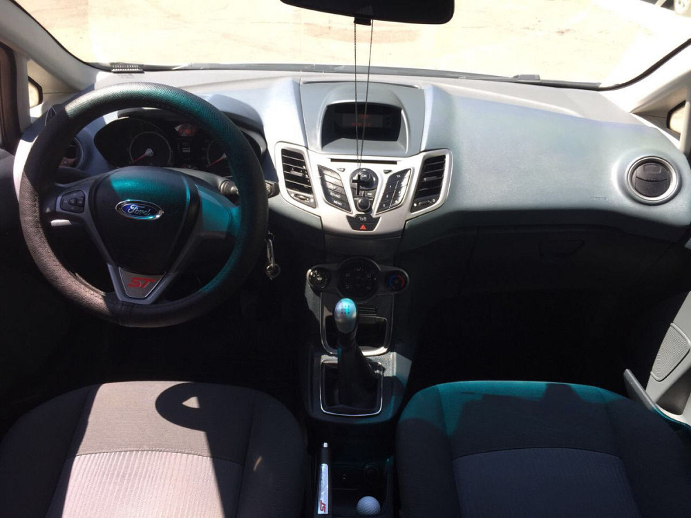 Ford Fiesta 2010 год Кишинёв Кишинёв - изображение 8