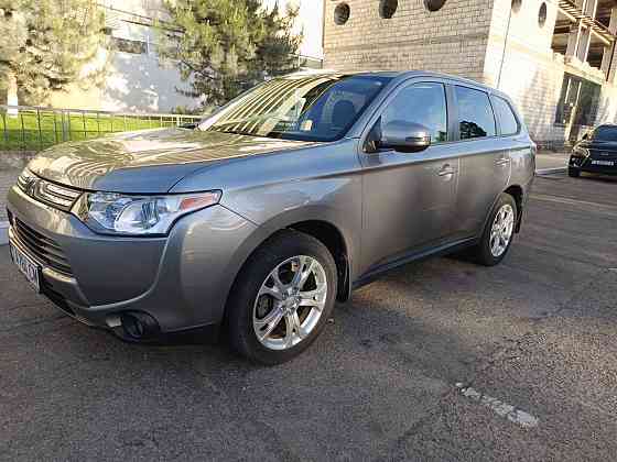Mitsubishi Outlander 2014 год Бендеры Бендеры