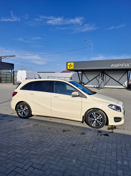 Mercedes B-Class 2017 an Chişinău Chişinău - fotografie 3