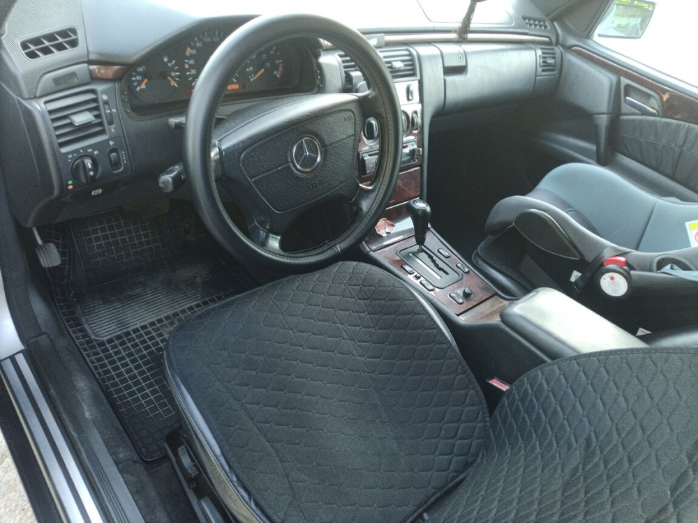 Mercedes E-Class 1997 год Парканы Парканы - изображение 3