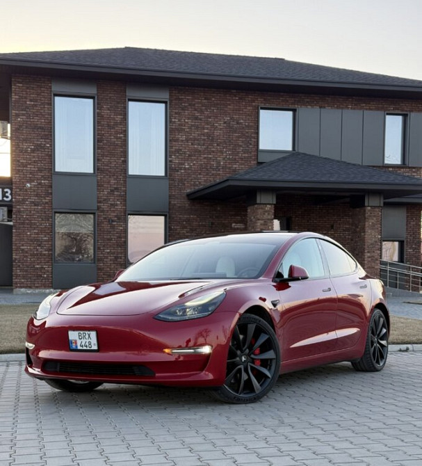 Tesla Model 3 2022 год Тирасполь Тирасполь - изображение 1