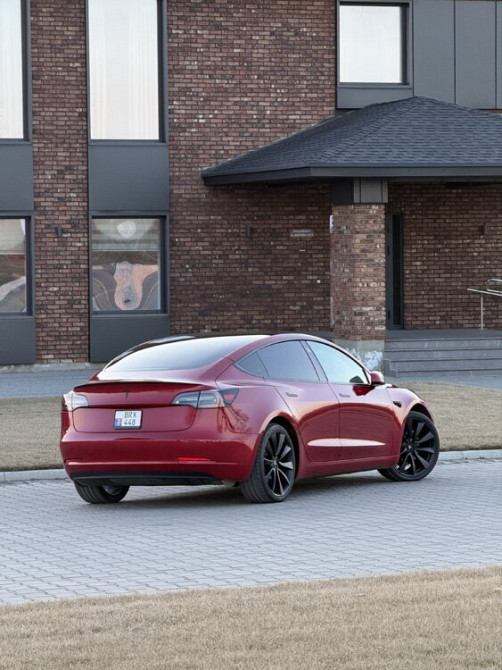 Tesla Model 3 2022 год Тирасполь Тирасполь - изображение 3