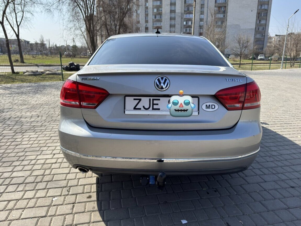 Volkswagen Passat 2013 an Tiraspol Tiraspol - fotografie 2