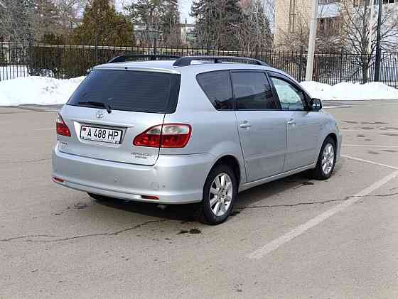 Toyota Avensis Verso 2004 год Бендеры Бендеры