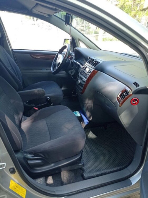 Toyota Avensis Verso 2002 год Слободзея Слободзея - изображение 7