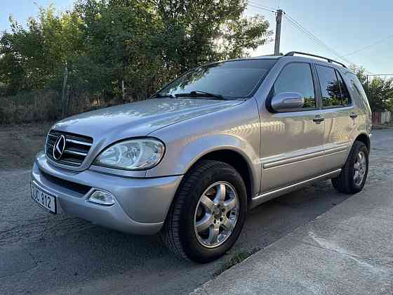 Mercedes M-Class 2004 год Суклея Суклея