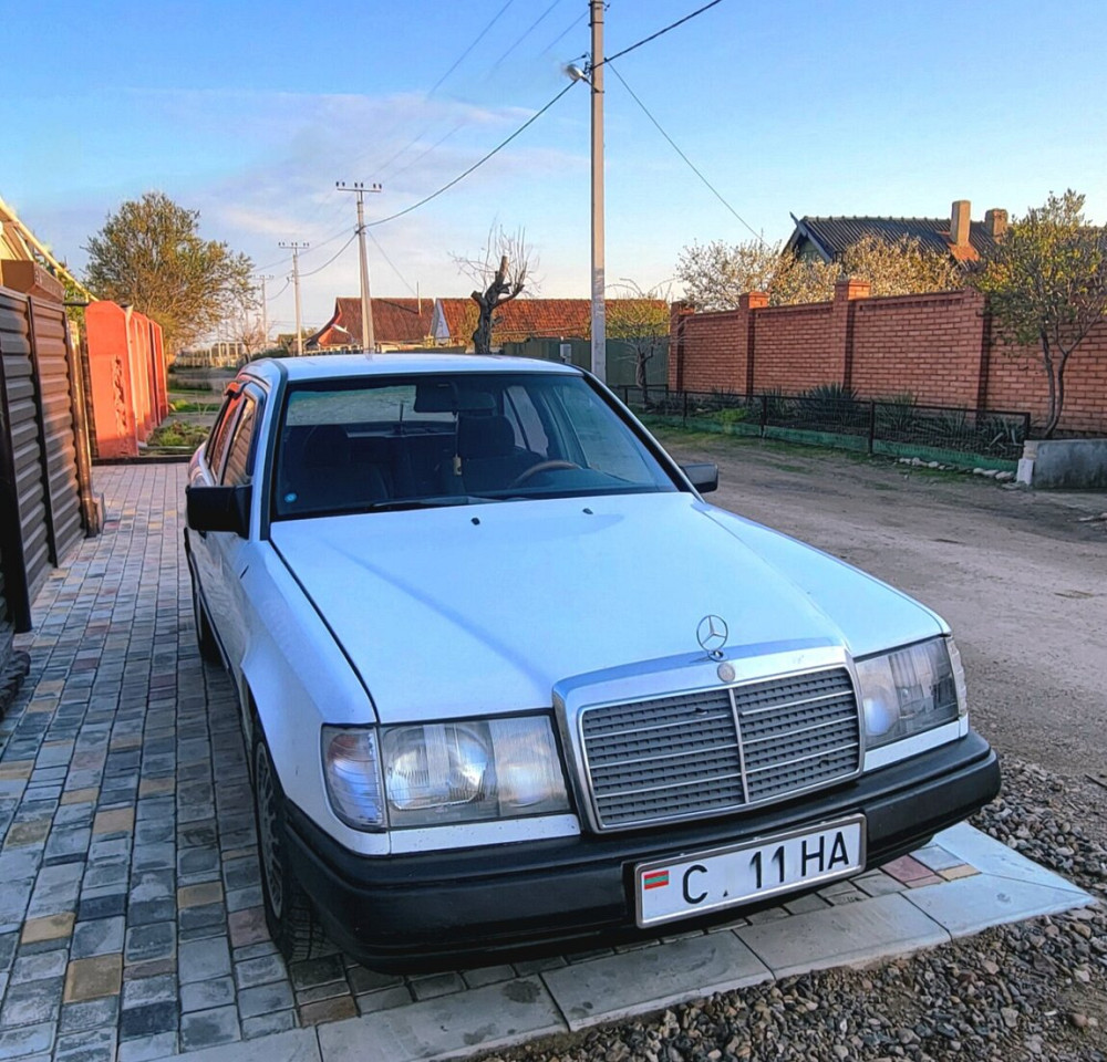 Mercedes W124 1990 год Суклея Суклея - изображение 4