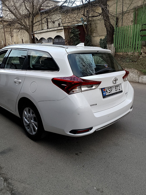 Toyota Auris 2016 год Кишинёв Кишинёв - изображение 3