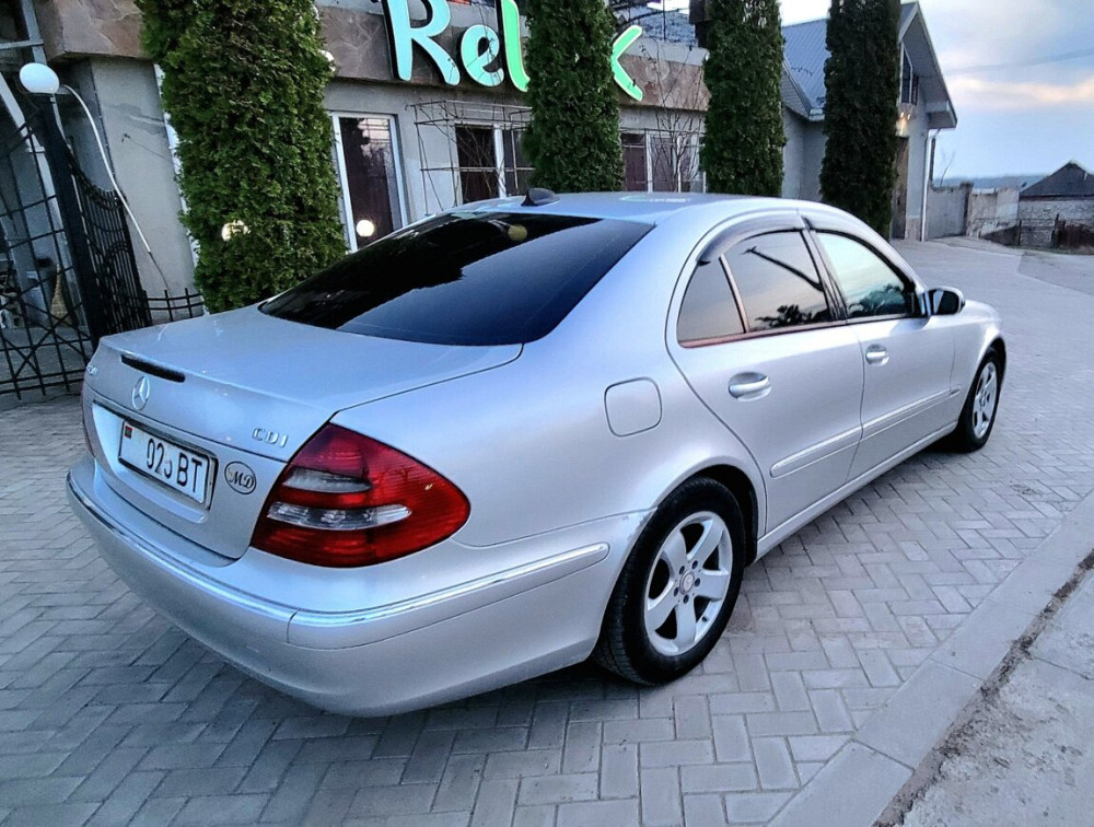 Mercedes E-Class 2003 an Sucleia Sucleia - fotografie 1
