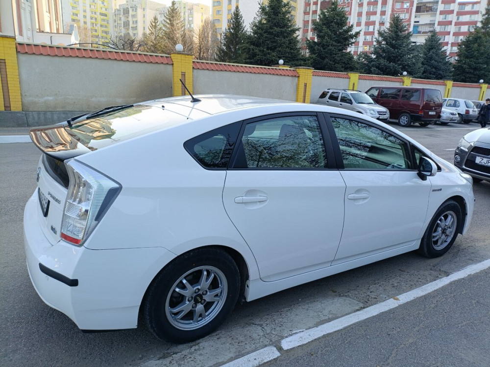 Toyota Prius 2010 год Рыбница Рыбница - изображение 2