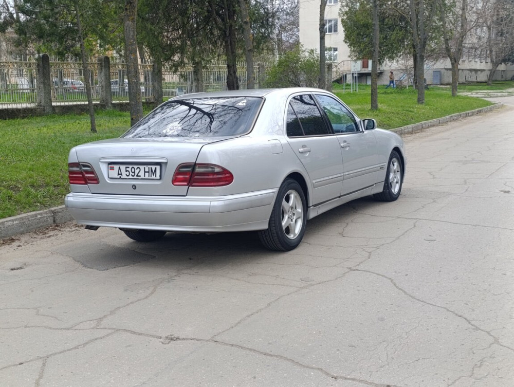 Mercedes E-Class 2000 год Бендеры Бендеры - изображение 2