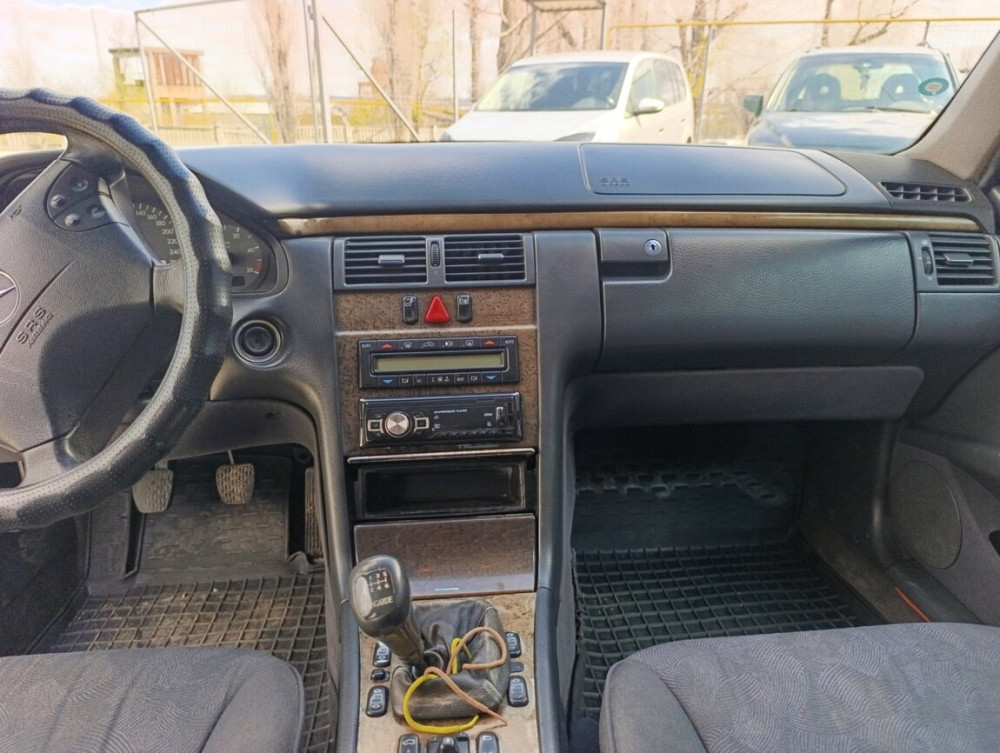 Mercedes E-Class 2000 год Бендеры Бендеры - изображение 5