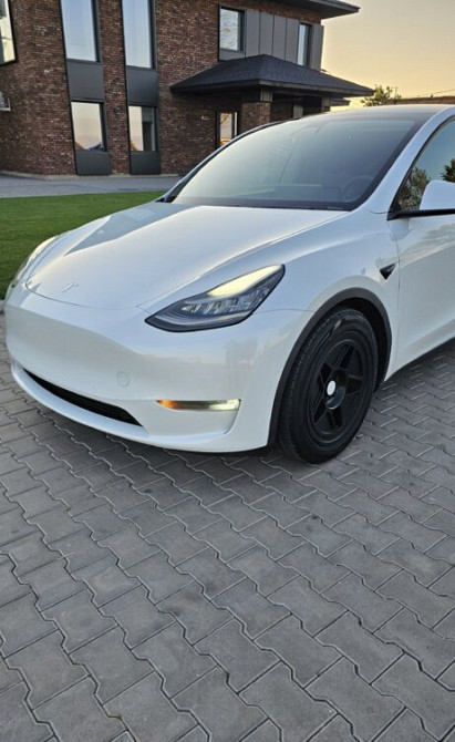 Tesla Model Y 2020 год Тирасполь Тирасполь - изображение 4
