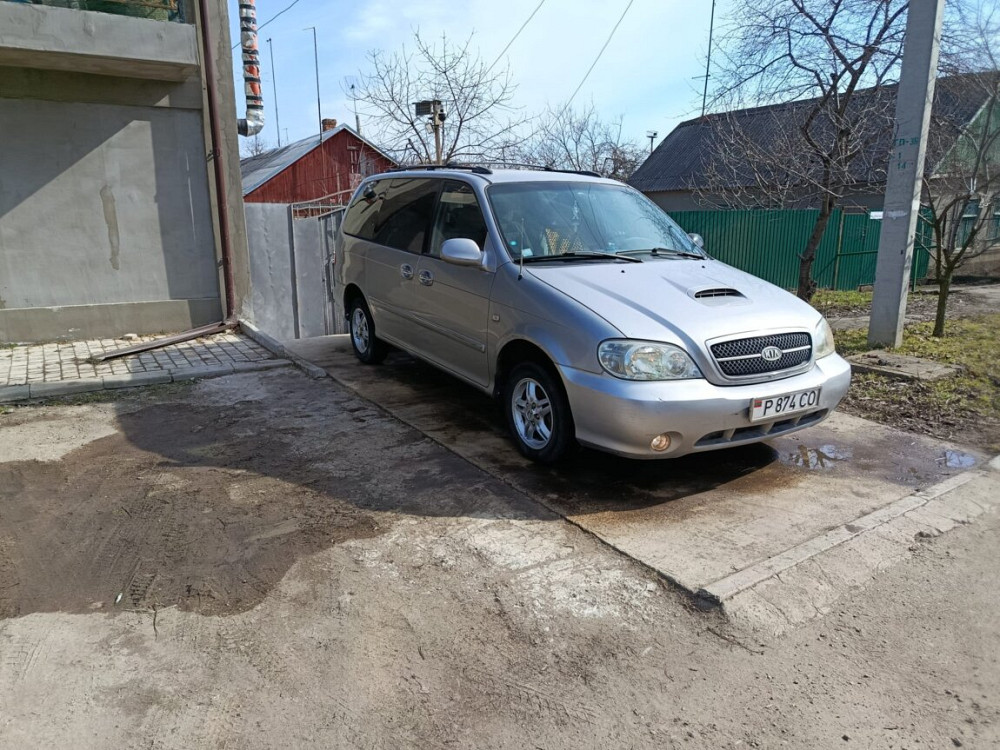 Kia Carnival 2005 год Бендеры Бендеры - изображение 1