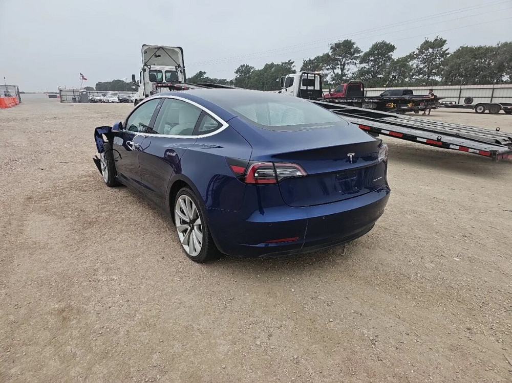 Tesla Model 3 2018 год Тирасполь Тирасполь - изображение 4