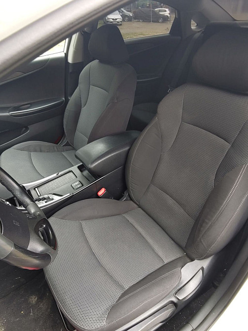 Hyundai Sonata 2011 год Кишинёв Кишинёв - изображение 9