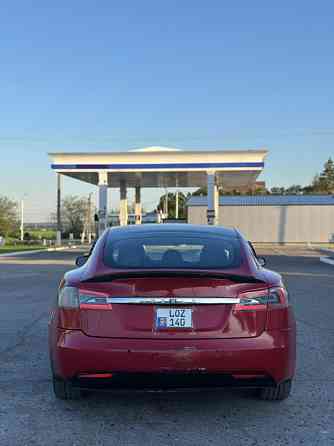 Tesla Model S 2017 год Бендеры Бендеры