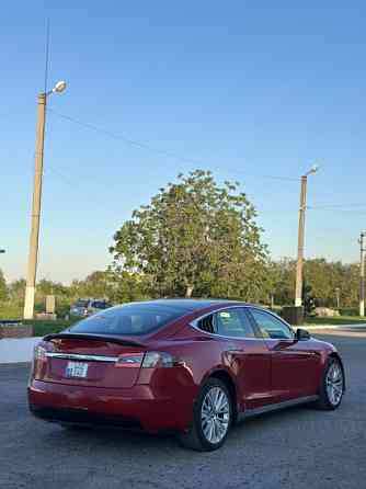 Tesla Model S 2017 год Бендеры Бендеры