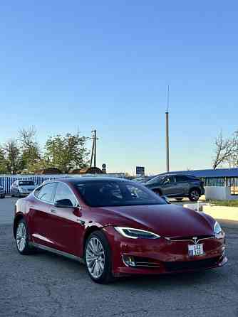 Tesla Model S 2017 год Бендеры Бендеры