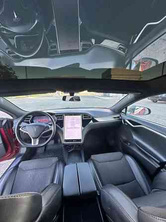 Tesla Model S 2017 год Бендеры Бендеры