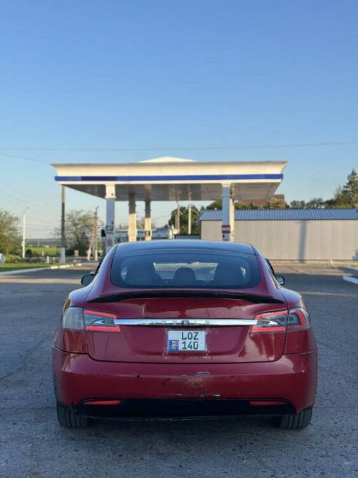Tesla Model S 2017 год Бендеры Бендеры - изображение 3