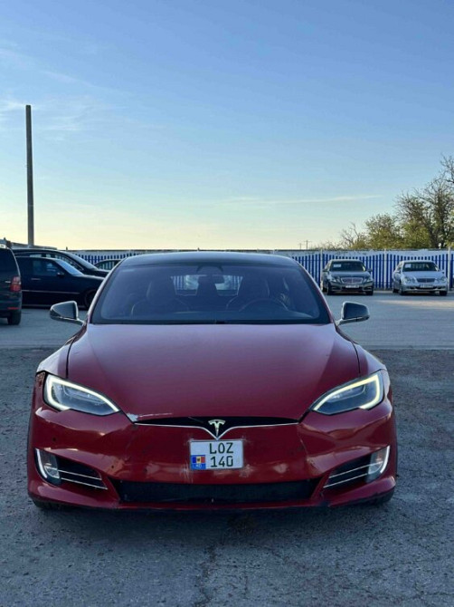 Tesla Model S 2017 год Бендеры Бендеры - изображение 1